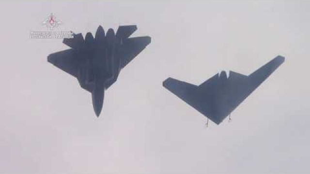 Первый совместный полет БЛА «Охотник» и истребителя Су-57